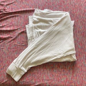 White oversized Aerie sweater